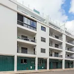 Lagos Marina Apartment With Pool & Gym